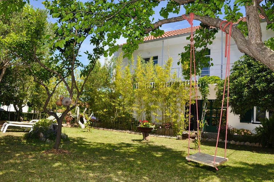 Apartmani Dora มูร์แตร์ ภายนอก รูปภาพ