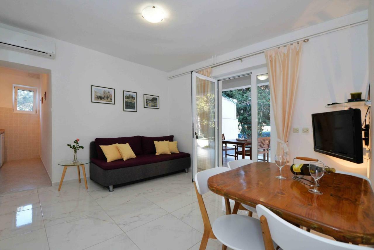Apartmani Dora มูร์แตร์ ภายนอก รูปภาพ