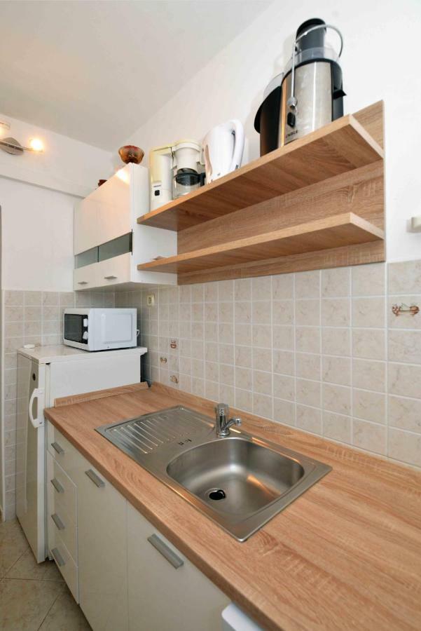 Apartmani Dora มูร์แตร์ ภายนอก รูปภาพ