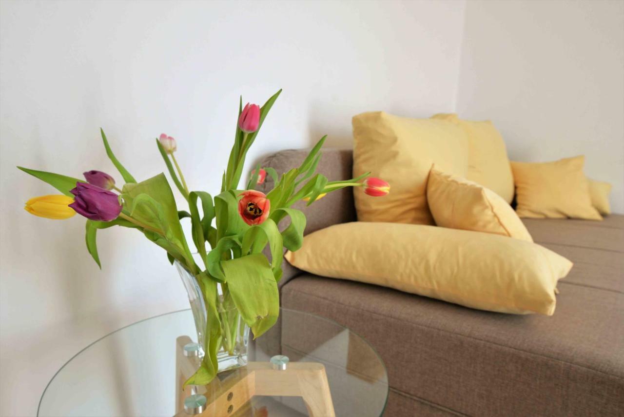 Apartmani Dora มูร์แตร์ ภายนอก รูปภาพ