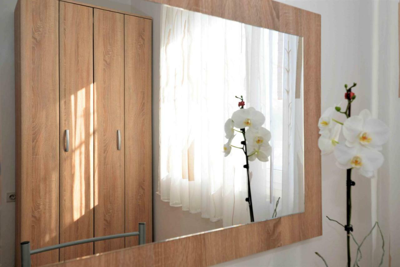 Apartmani Dora มูร์แตร์ ภายนอก รูปภาพ