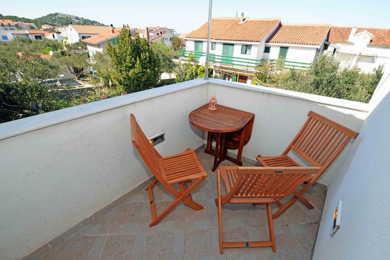 Apartmani Dora มูร์แตร์ ภายนอก รูปภาพ