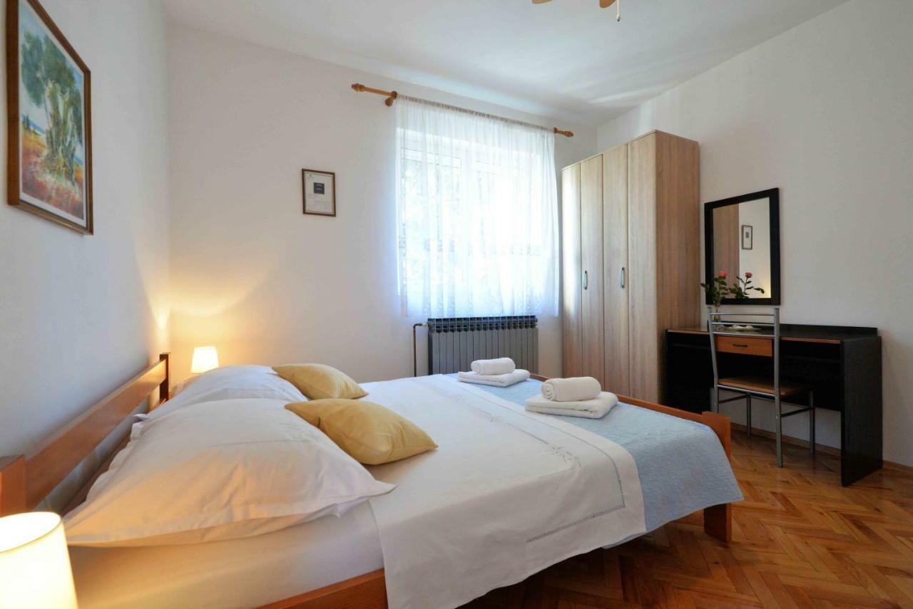 Apartmani Dora มูร์แตร์ ภายนอก รูปภาพ